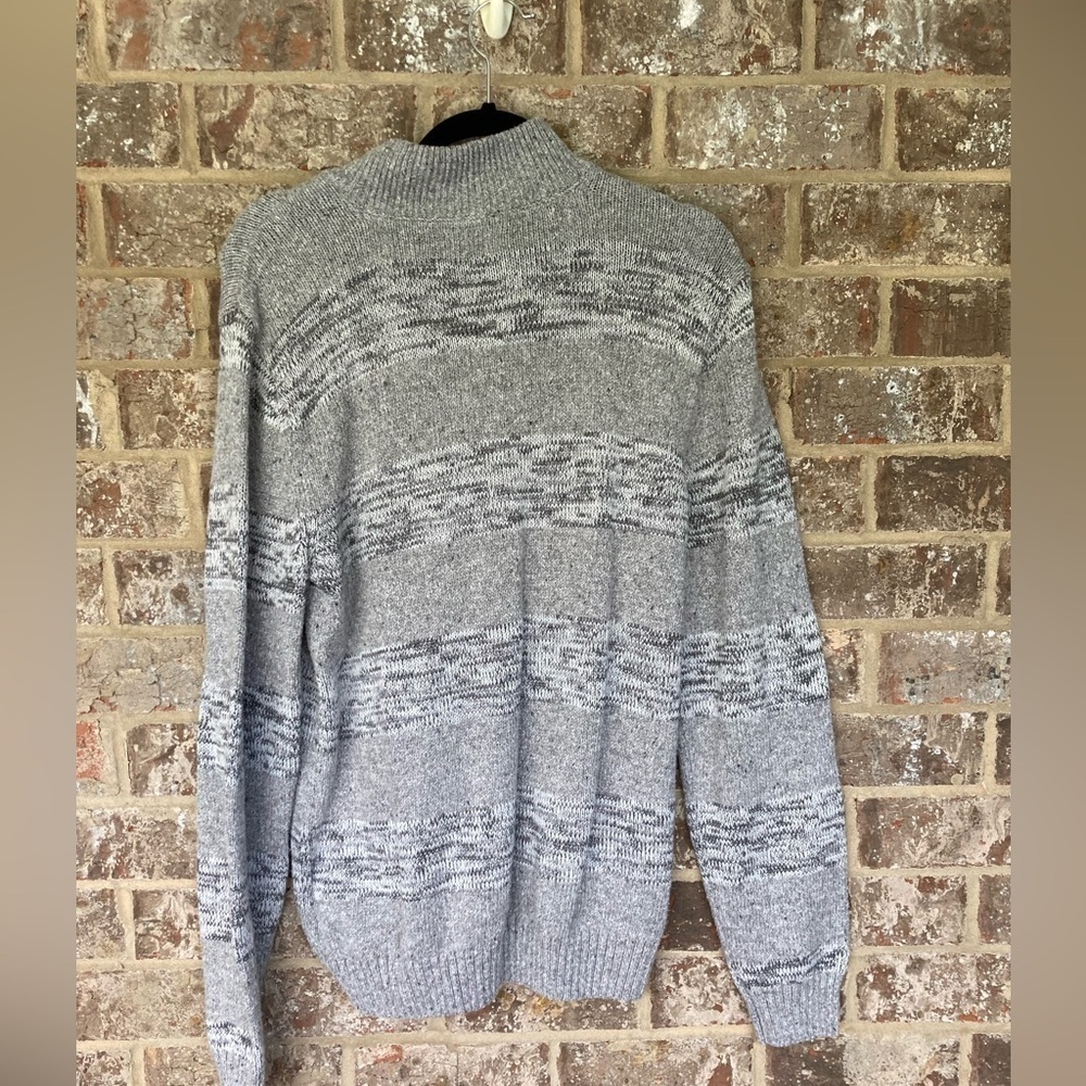 Method Brand Men's Grey Long Sleeve 1/4 Zip Mock Neck Sweater Size Large - Picture 9 of 11